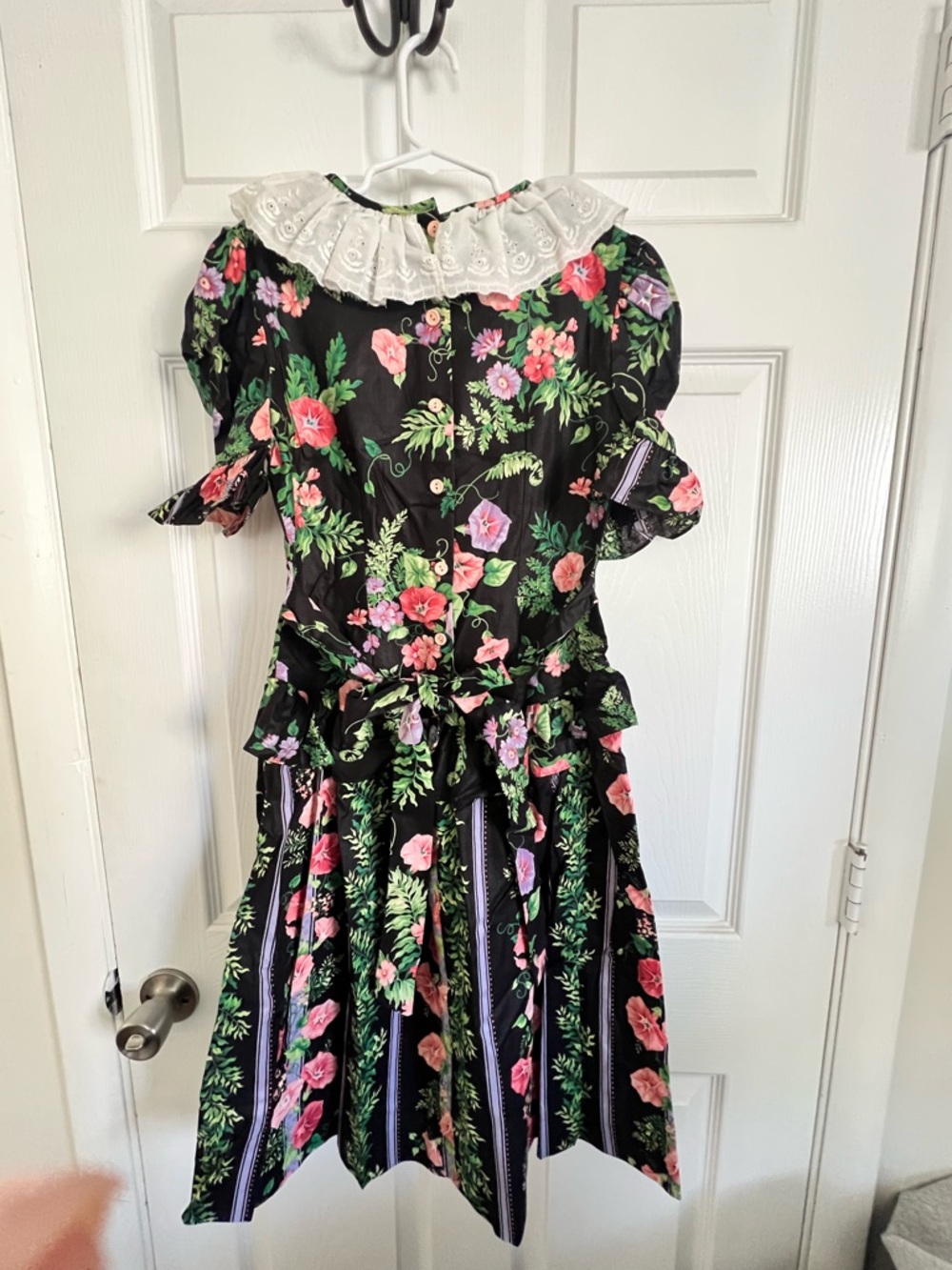 Girls Black Floral Dress with White Eyelet Collar (Vintage Sarah Kent) - Picture 2 of 9